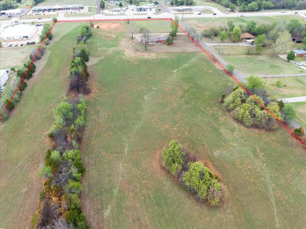 Photo 11 — 201 S Monocoupe Lane, Mustang, OK 73064