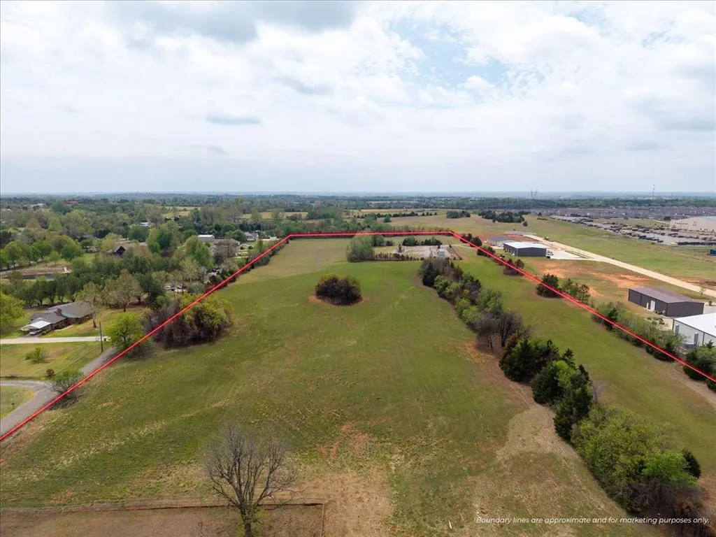 Photo 14 — 201 S Monocoupe Lane, Mustang, OK 73064