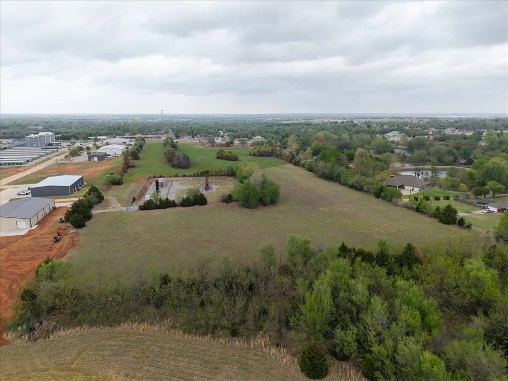 Photo 15 — 201 S Monocoupe Lane, Mustang, OK 73064