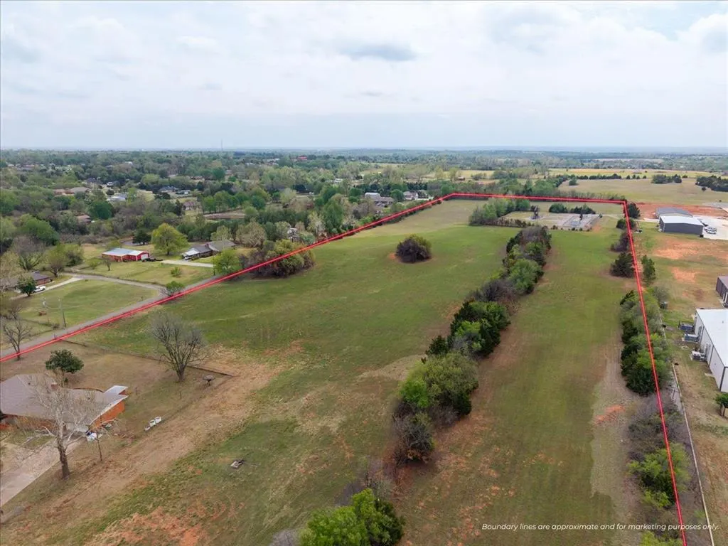 Photo 18 — 201 S Monocoupe Lane, Mustang, OK 73064