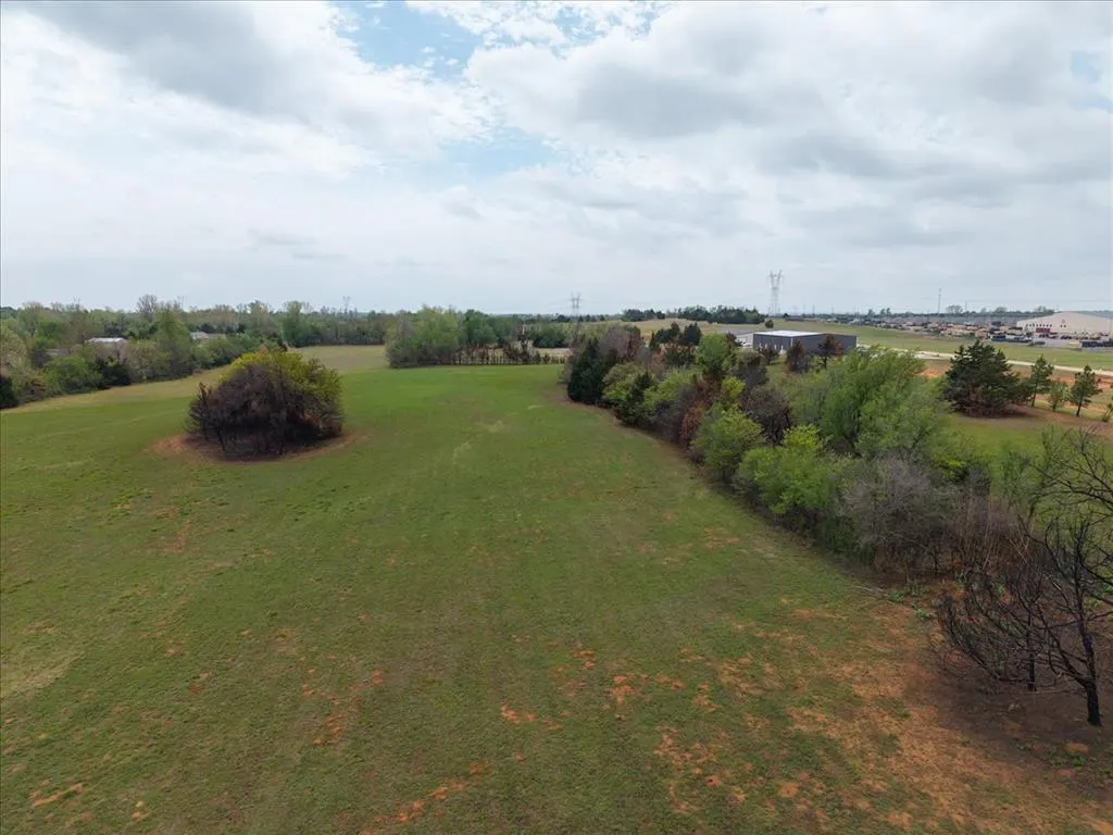 Photo 19 — 201 S Monocoupe Lane, Mustang, OK 73064