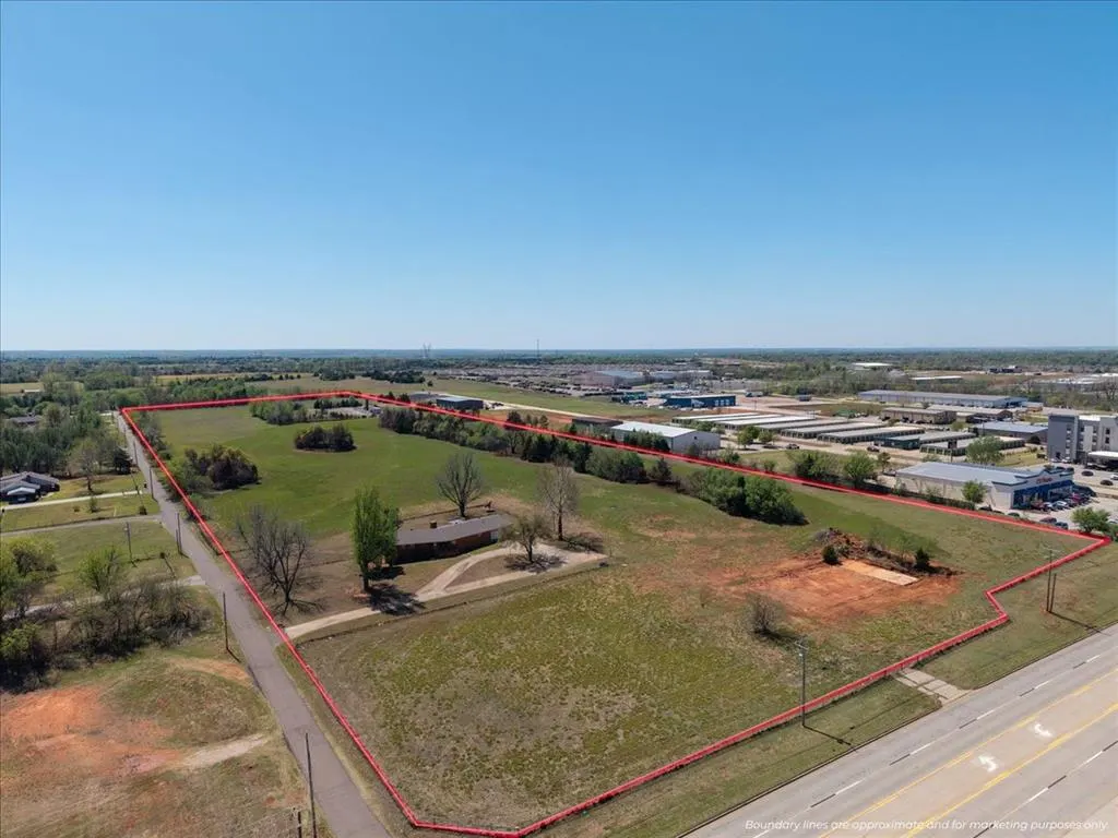 Photo 20 — 201 S Monocoupe Lane, Mustang, OK 73064