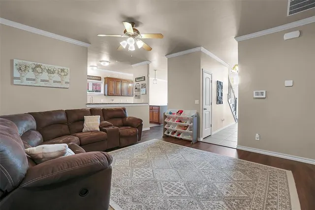Photo 6 — 717 E 11th Street, Cordell, OK 73632
