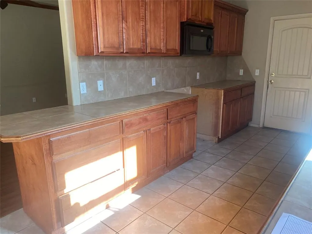 Photo 7 — 11213 Nile Avenue, Oklahoma City, OK 73114