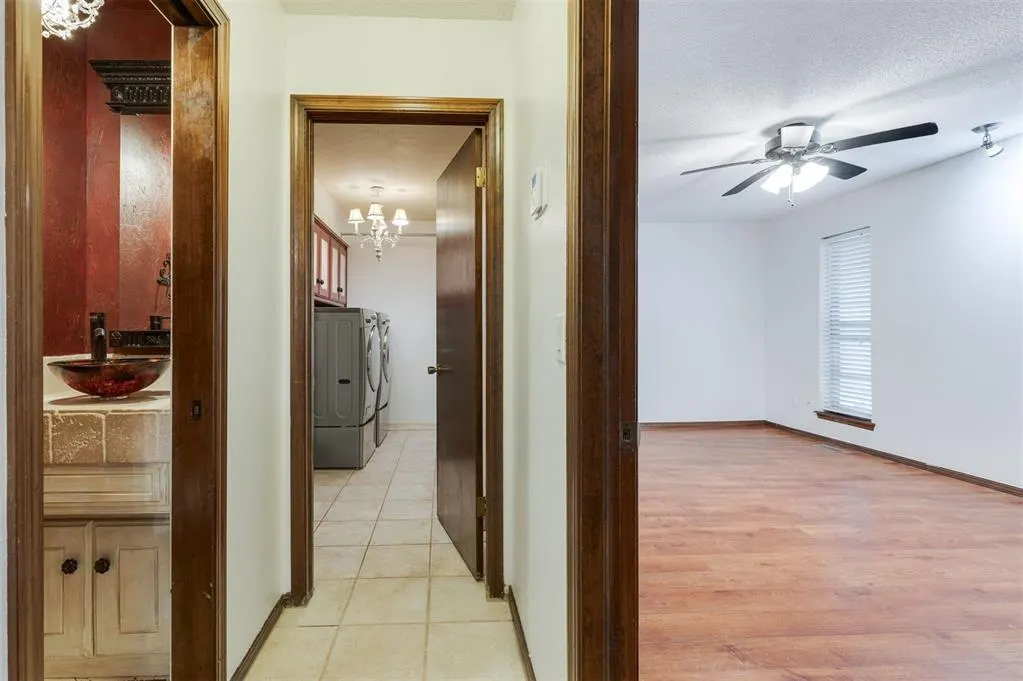 Photo 15 — 9718 Hummingbird Lane, Oklahoma City, OK 73162