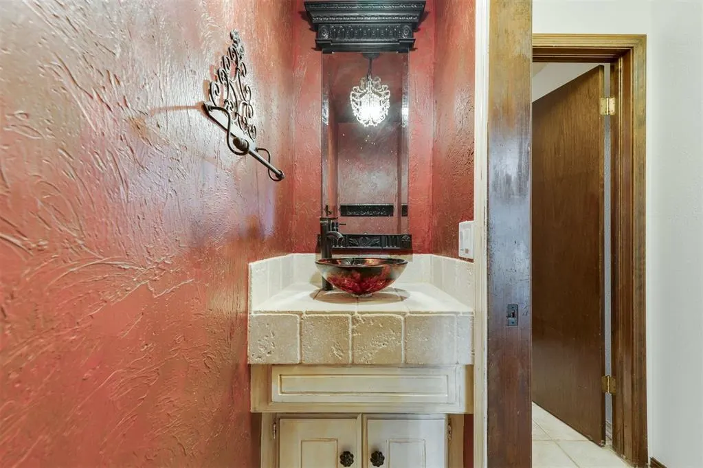 Photo 20 — 9718 Hummingbird Lane, Oklahoma City, OK 73162