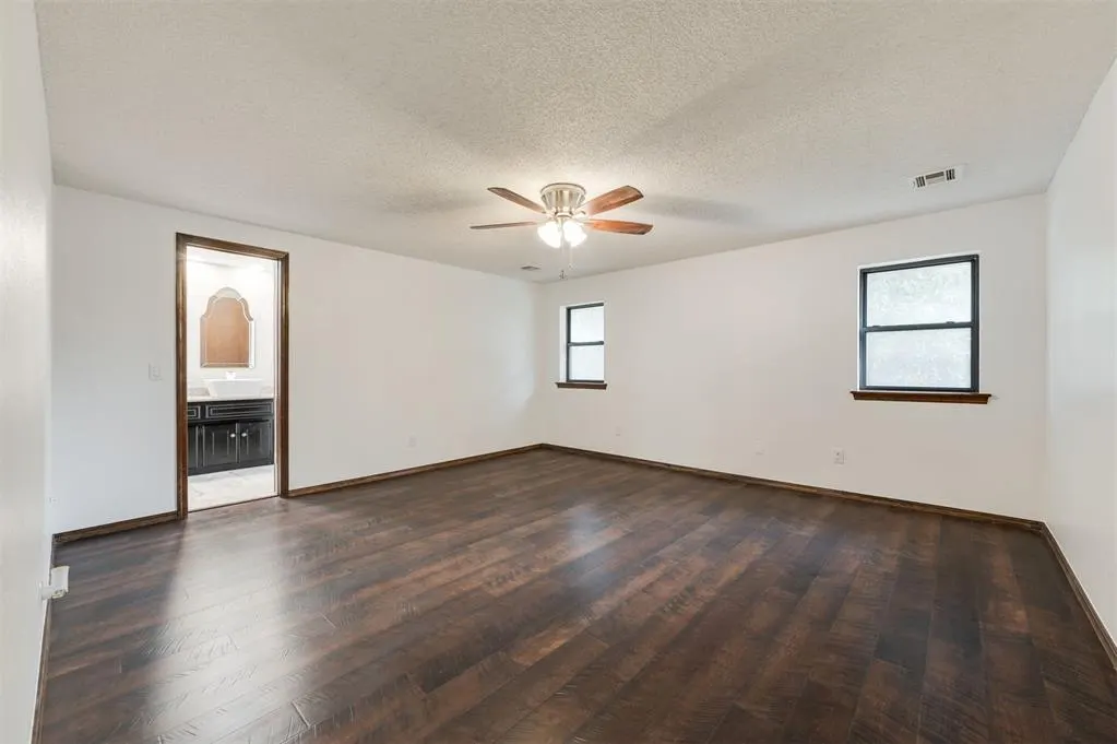 Photo 23 — 9718 Hummingbird Lane, Oklahoma City, OK 73162