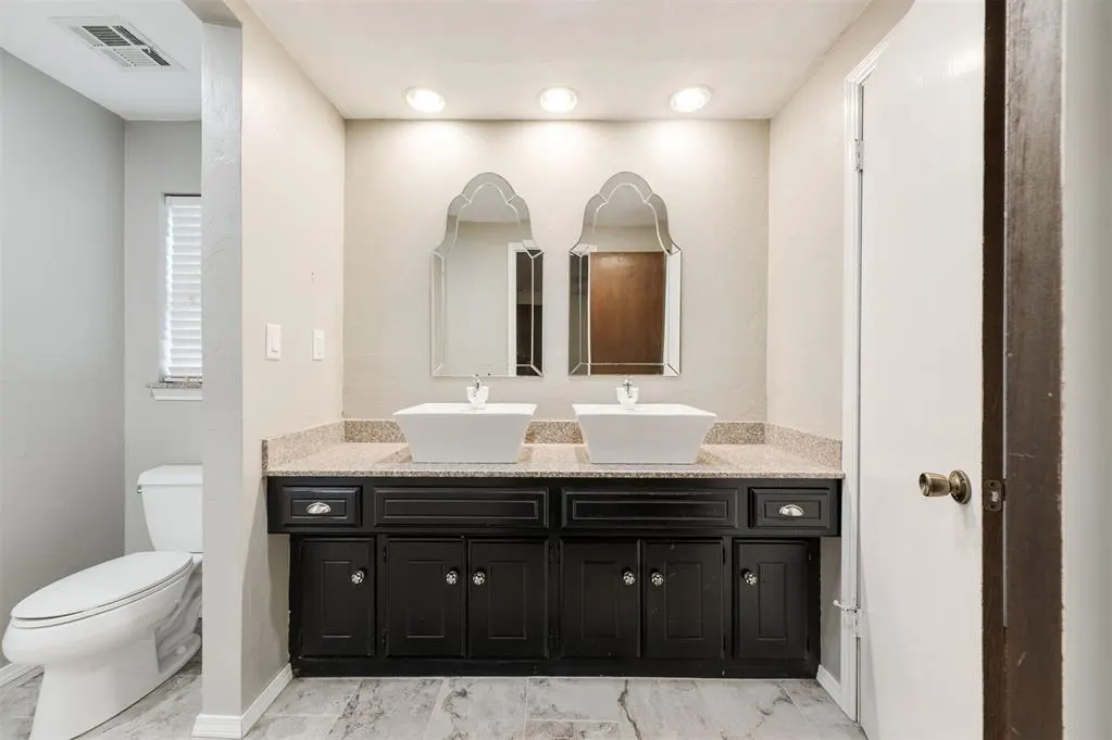 Photo 24 — 9718 Hummingbird Lane, Oklahoma City, OK 73162