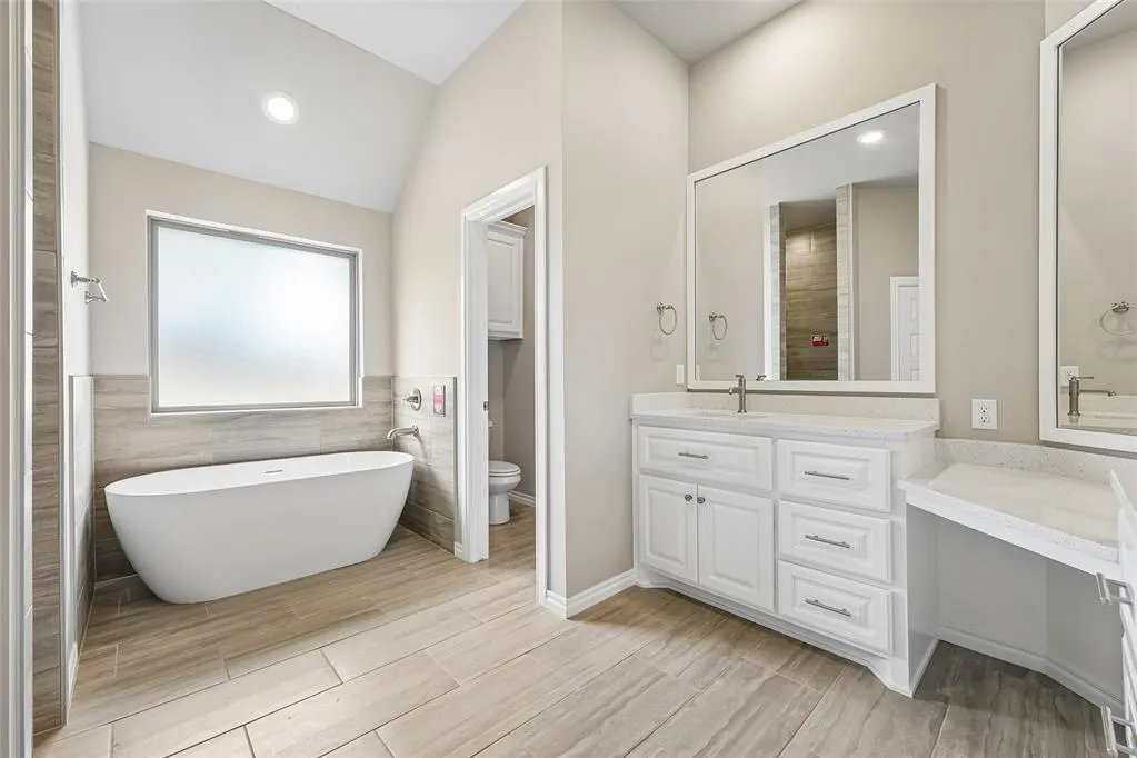 Photo 13 — 12417 Samara Drive, Oklahoma City, OK 73173
