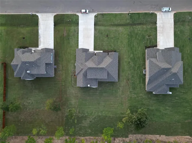 Photo 2 — 12516 Velvet Ash Avenue, Oklahoma City, OK 73173