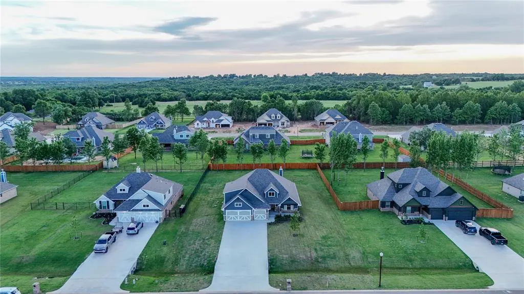 Photo 3 — 12517 Samara Drive, Oklahoma City, OK 73173