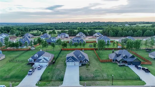 Photo 3 — 12517 Samara Drive, Oklahoma City, OK 73173
