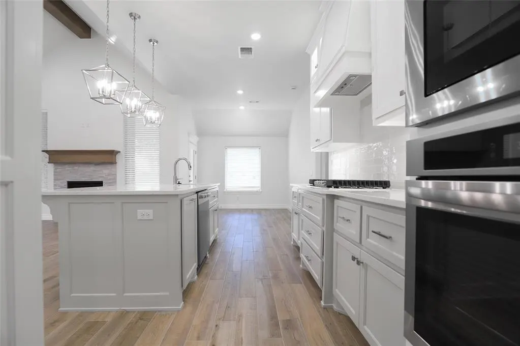 Photo 6 — 12601 Samara Drive, Moore, OK 73173