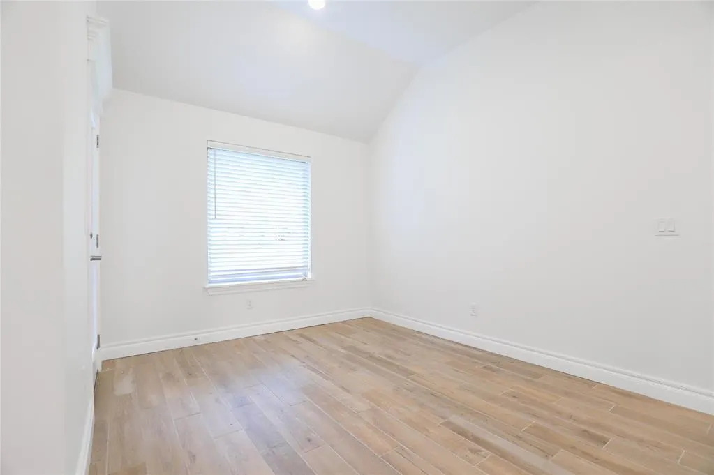 Photo 8 — 12601 Samara Drive, Moore, OK 73173