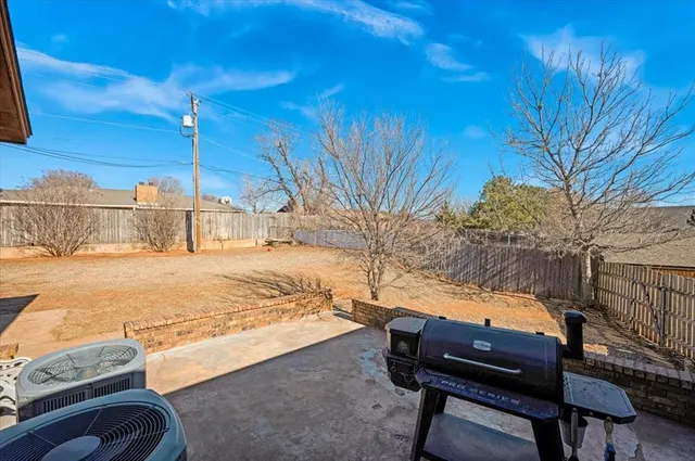 Photo 4 — 1519 Lexington Avenue, Clinton, OK 73601