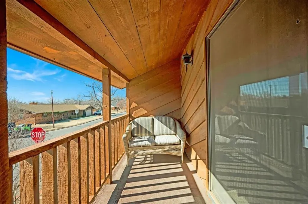 Photo 8 — 1519 Lexington Avenue, Clinton, OK 73601
