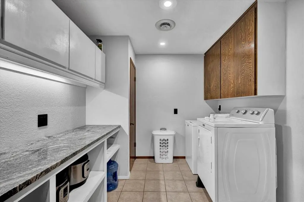 Photo 31 — 1519 Lexington Avenue, Clinton, OK 73601