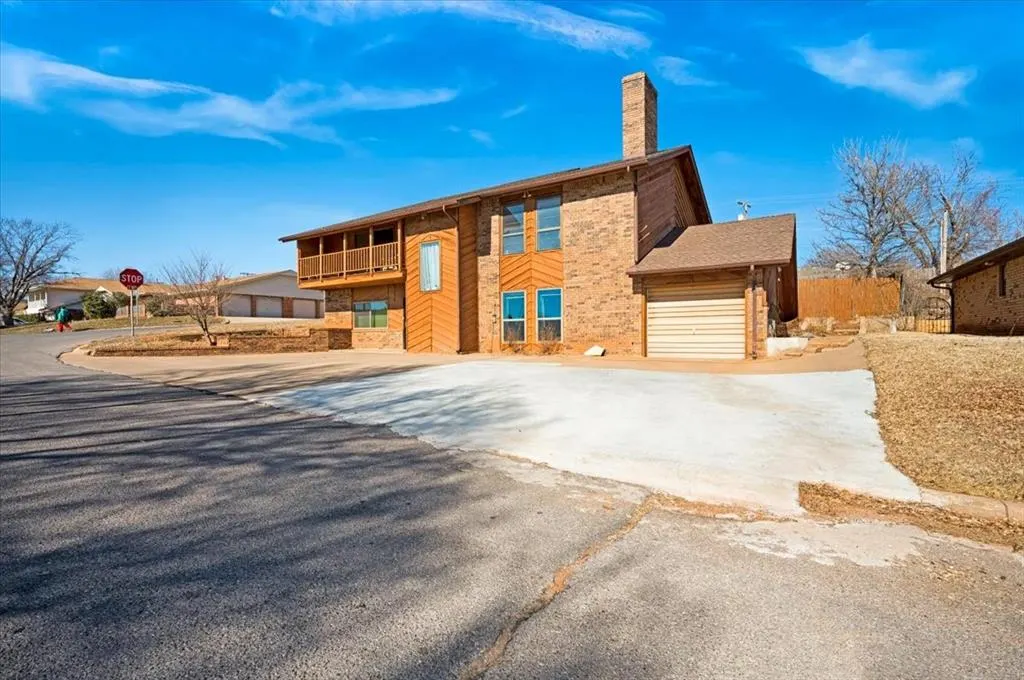 Photo 32 — 1519 Lexington Avenue, Clinton, OK 73601