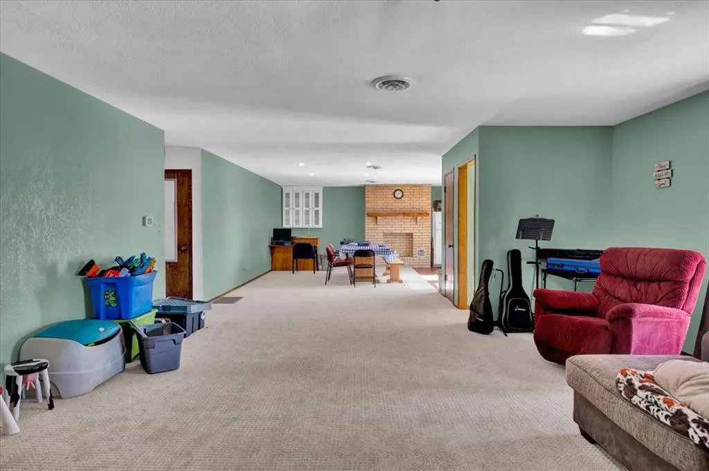 Photo 44 — 1519 Lexington Avenue, Clinton, OK 73601