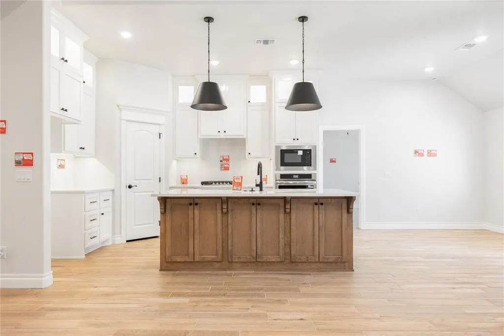Photo 6 — 12609 Samara Drive, Oklahoma City, OK 73173