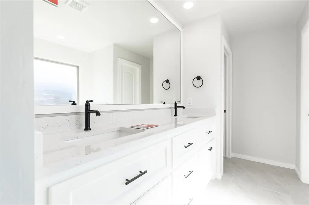 Photo 10 — 12609 Samara Drive, Oklahoma City, OK 73173