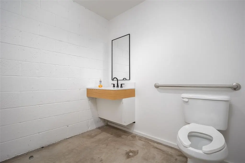 Photo 10 — 121 S Santa Fe Avenue 117, Norman, OK 73069