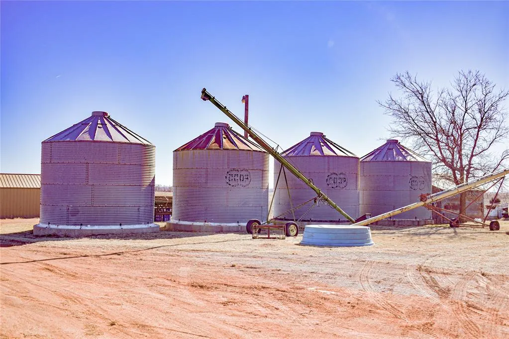 Photo 22 — 10718 N 1980 Road, Elk City, OK 73644