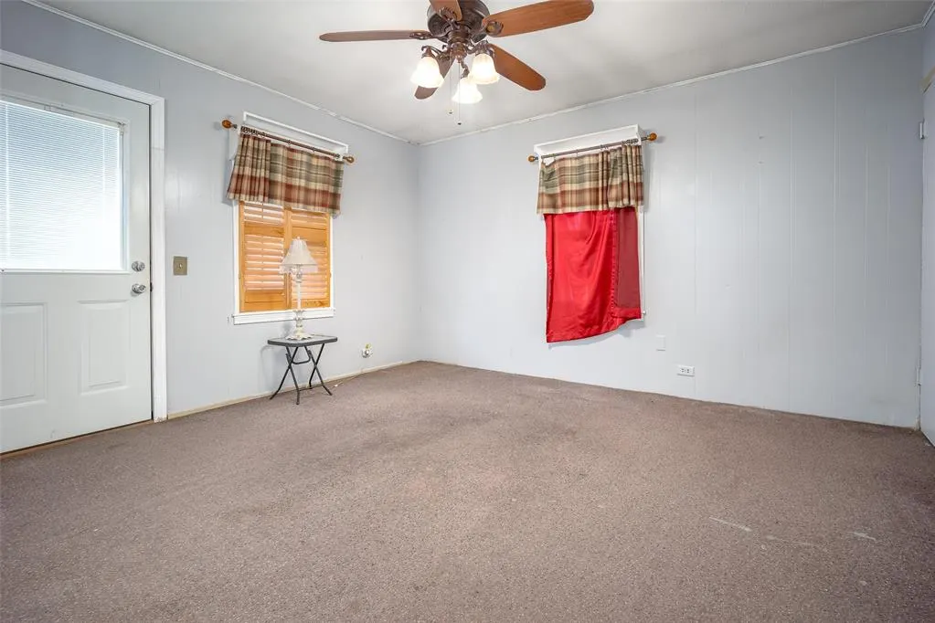 Photo 12 — 421 N Creek Avenue, Drumright, OK 74030