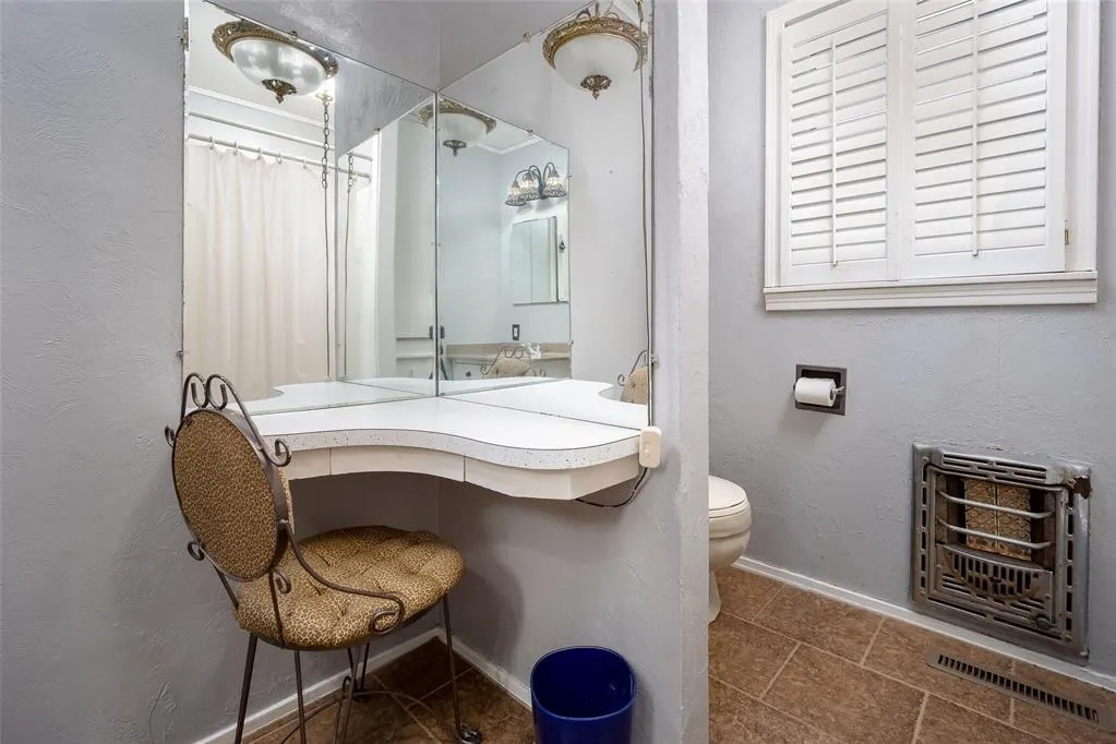 Photo 17 — 421 N Creek Avenue, Drumright, OK 74030