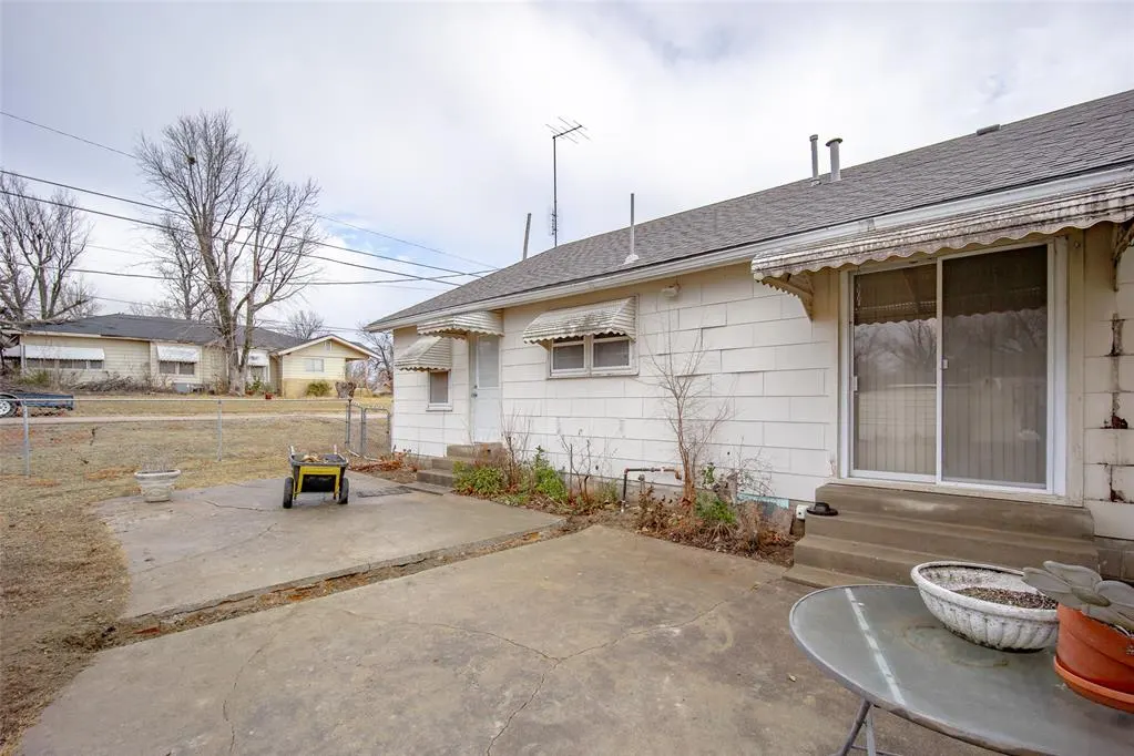 Photo 27 — 421 N Creek Avenue, Drumright, OK 74030