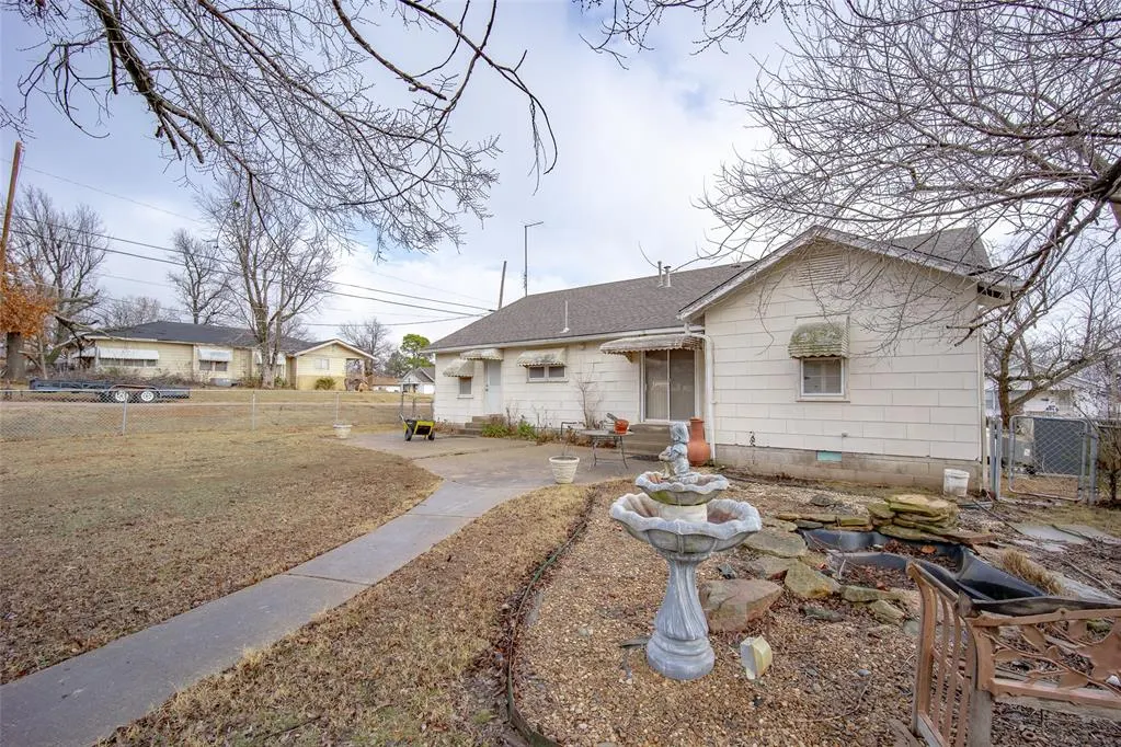 Photo 28 — 421 N Creek Avenue, Drumright, OK 74030