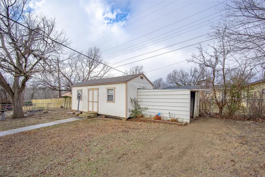 Photo 31 — 421 N Creek Avenue, Drumright, OK 74030