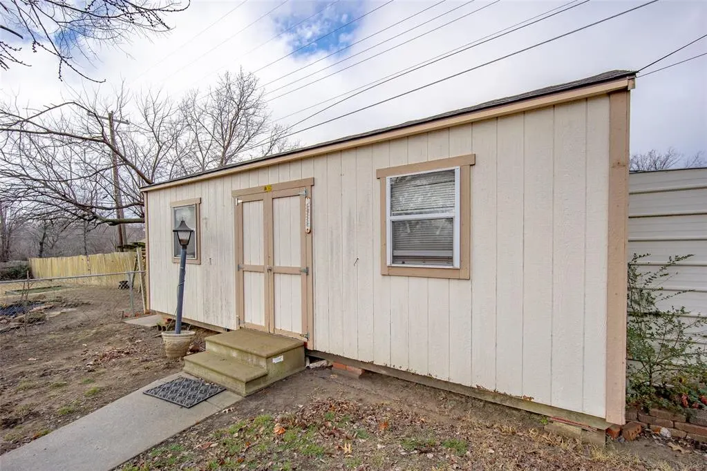 Photo 32 — 421 N Creek Avenue, Drumright, OK 74030