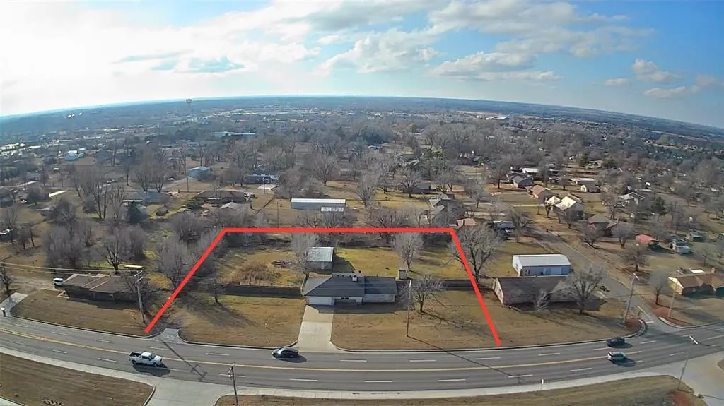Photo 2 — 519 N Sara Road, Mustang, OK 73064