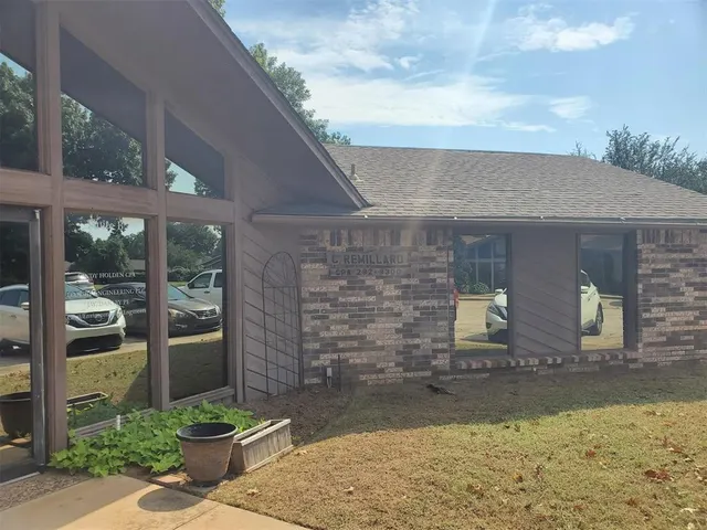 Photo 8 — 2202 Westpark Drive, Norman, OK 73069