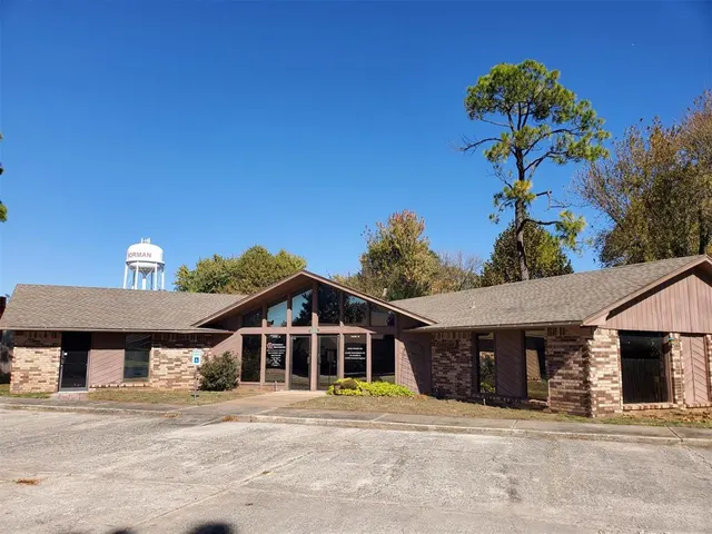 Front exterior — 2202 Westpark Drive, Norman, OK 73069