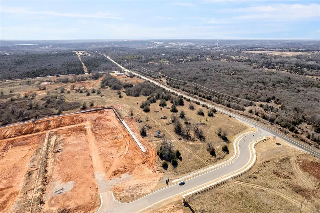 Photo 9 — 000 0000 Boulevard, Edmond, OK 73034