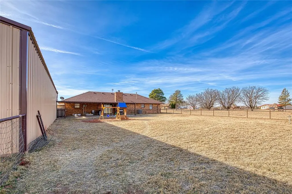 Photo 20 — 109 Park Drive, Sayre, OK 73662