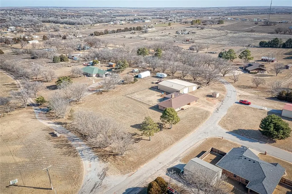 Photo 32 — 109 Park Drive, Sayre, OK 73662