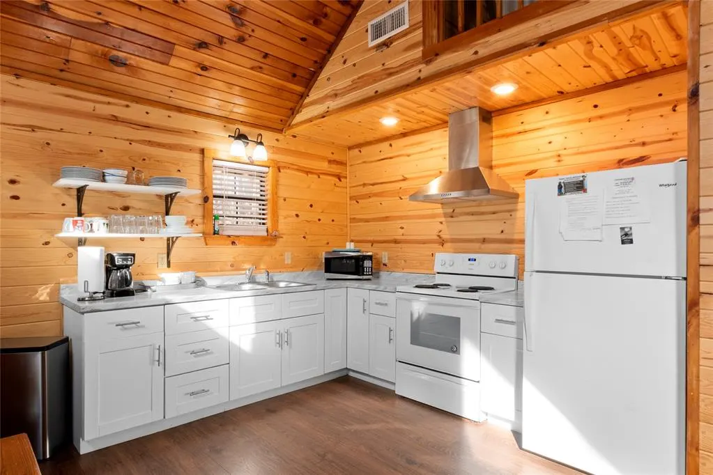 Photo 9 — 35 Marlin Drive, Broken Bow, OK 74728