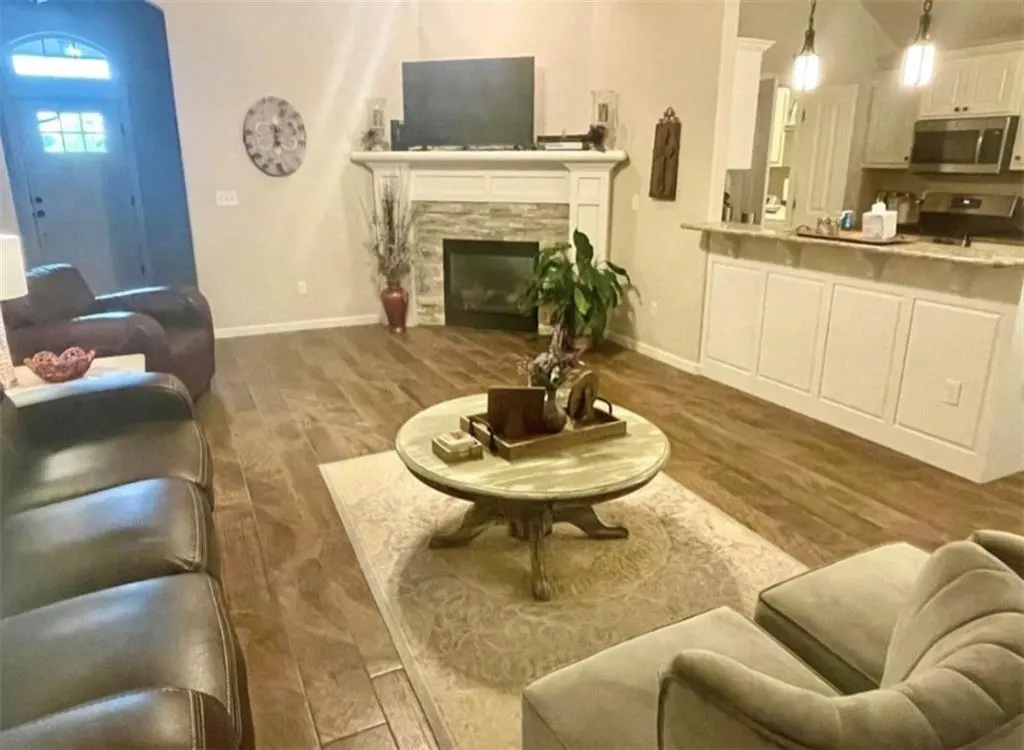 Photo 2 — 8712 SW 37th Street, Oklahoma City, OK 73179