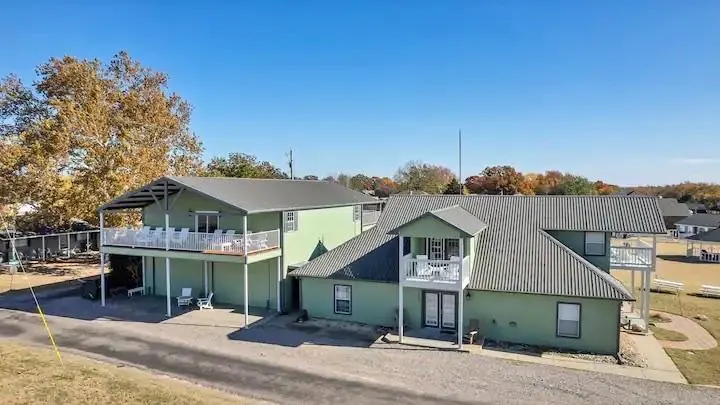 Photo 4 — 1522 Beach Avenue, Kingston, OK 73439