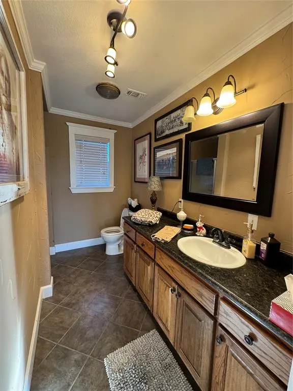Photo 9 — 1932 E 2050 Road, Hugo, OK 74743