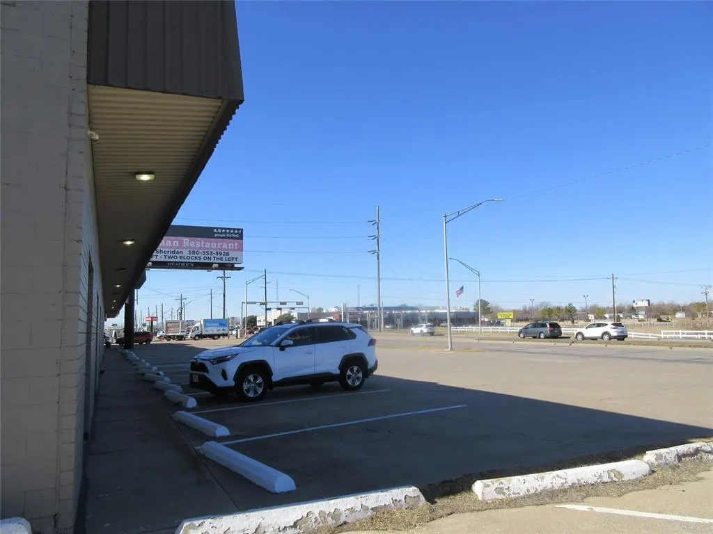 Photo 3 — 2126 SW Lee Boulevard, Lawton, OK 73501