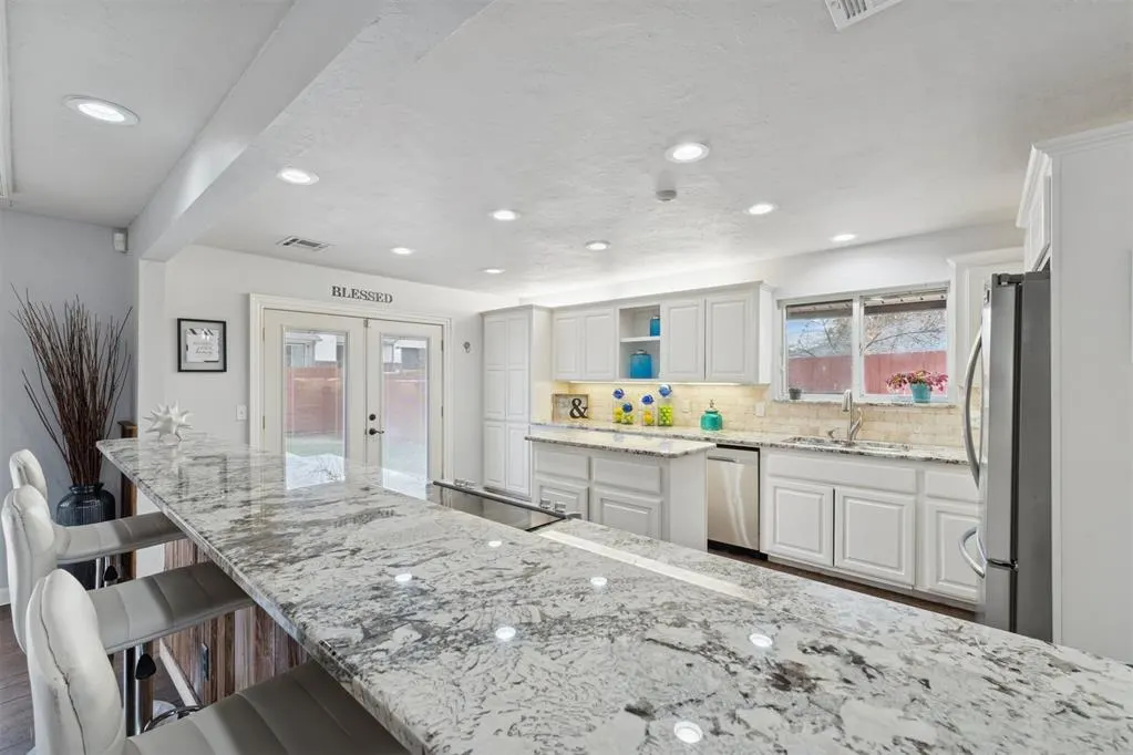 Photo 6 — 4008 Cherry Hill Lane, Oklahoma City, OK 73120