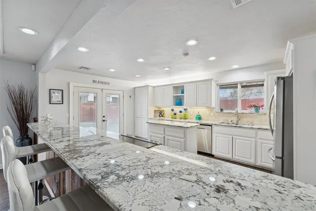 Photo 6 — 4008 Cherry Hill Lane, Oklahoma City, OK 73120