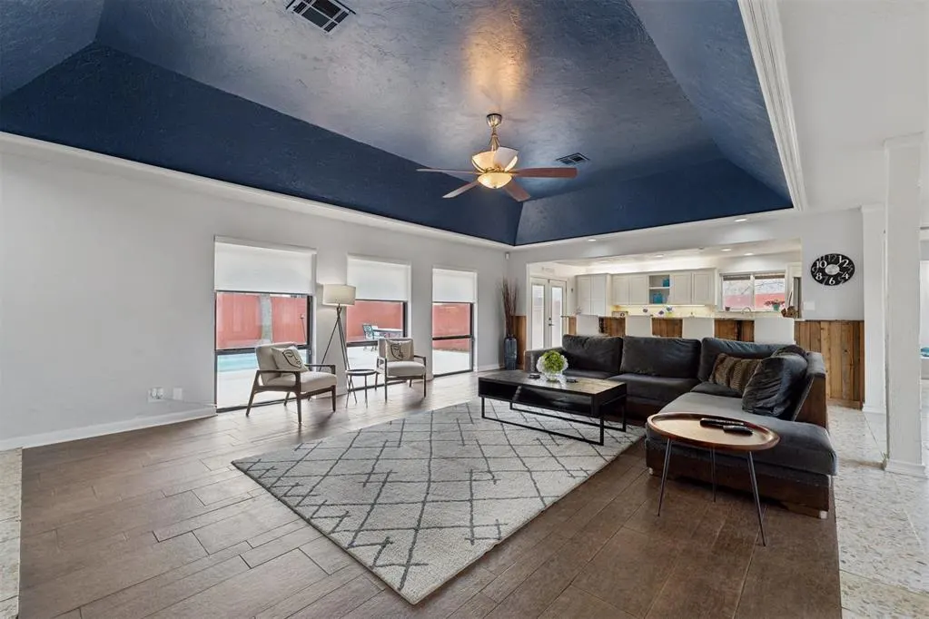 Photo 13 — 4008 Cherry Hill Lane, Oklahoma City, OK 73120