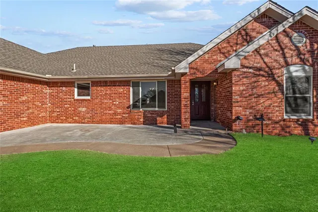 Photo 2 — 10288 N 2431 Road, Weatherford, OK 73096