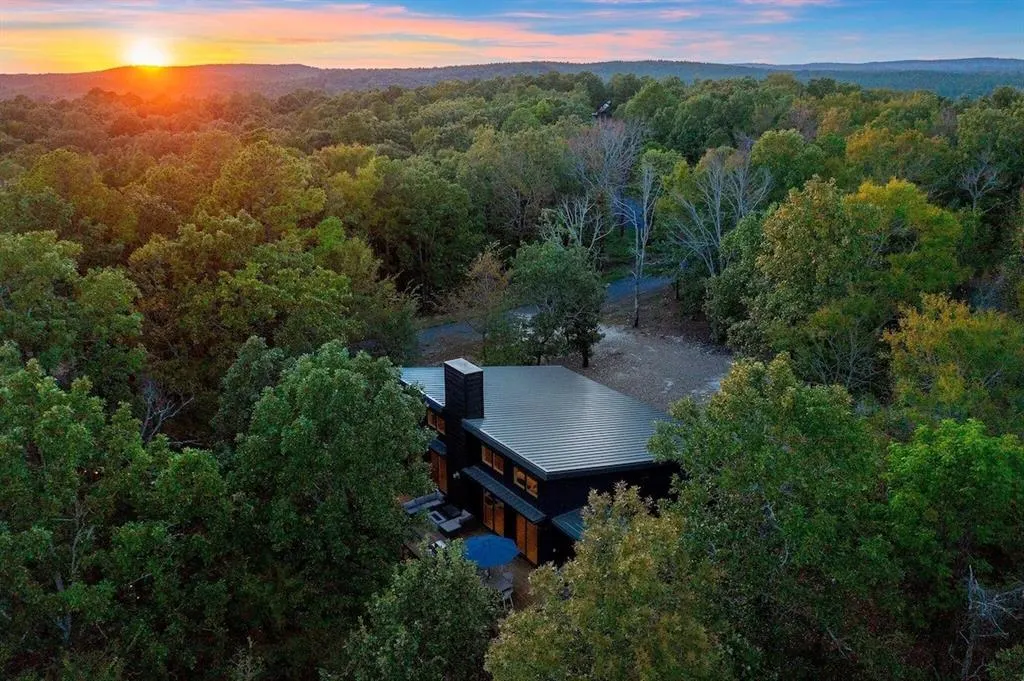 Photo 2 — 639 Woodland Hills Trail, Broken Bow, OK 74728