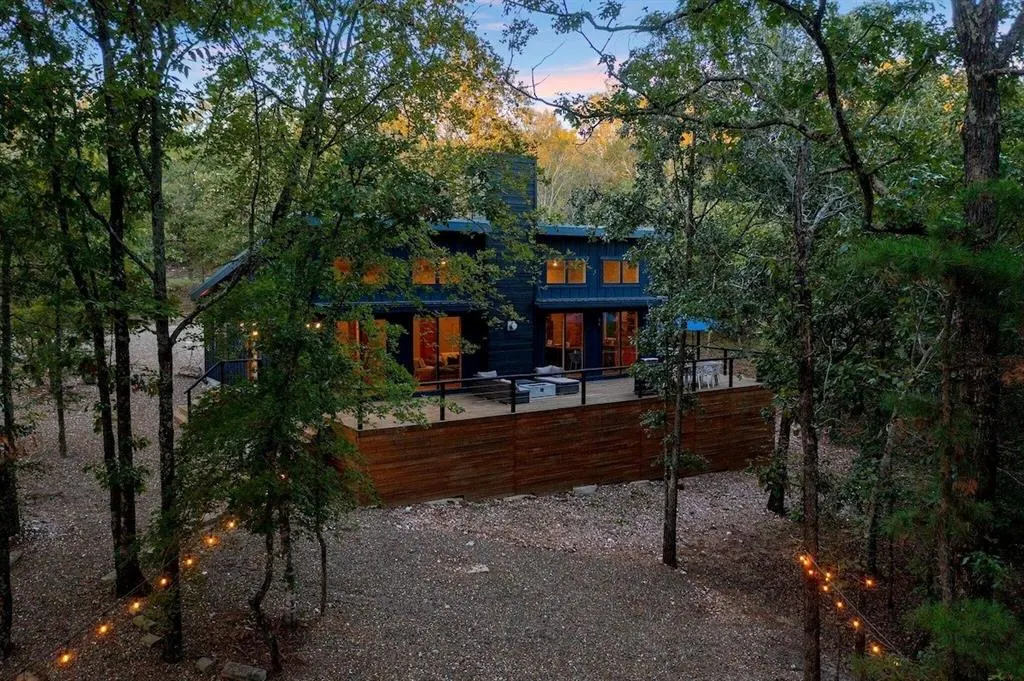 Photo 4 — 639 Woodland Hills Trail, Broken Bow, OK 74728
